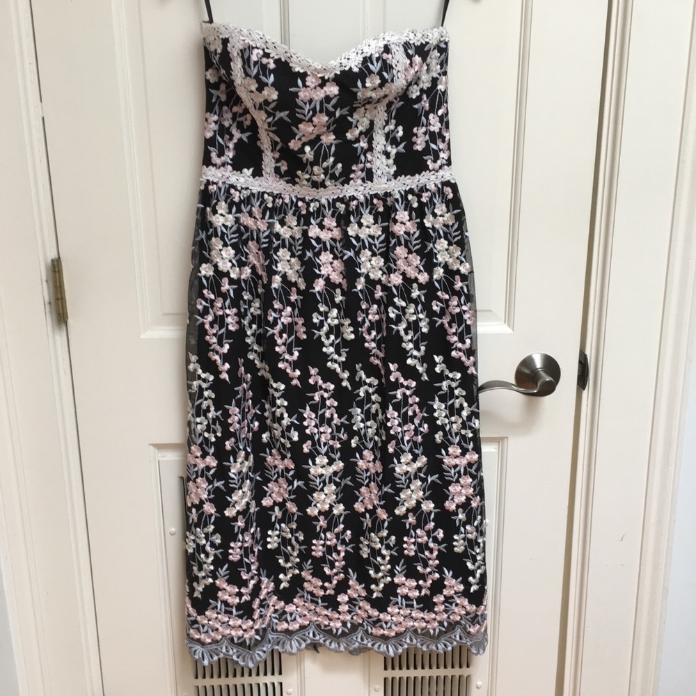 Embroidered strapless dress size small